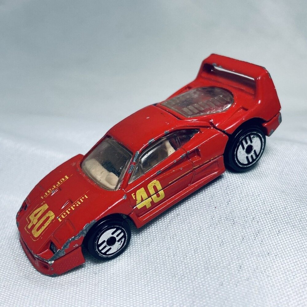 F40 Ferrari Red Tan Interior Opening Hatch Metal Base Diecast HOT WHEELS 1988 - Picture 2 of 14